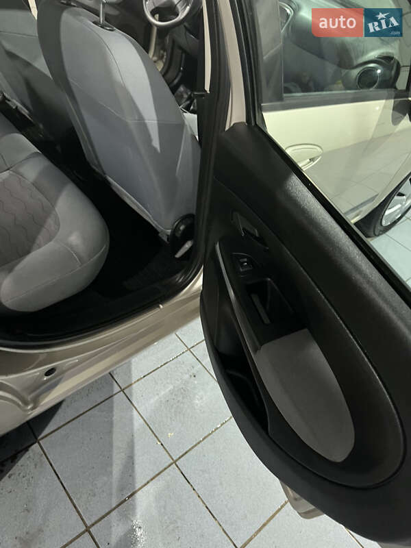 Седан Fiat Linea 2013 в Прилуках