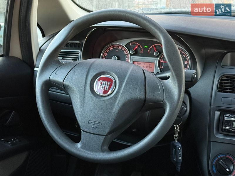 Седан Fiat Linea 2012 в Харькове фото 30 Седан Fiat Linea 2012 в Харькове