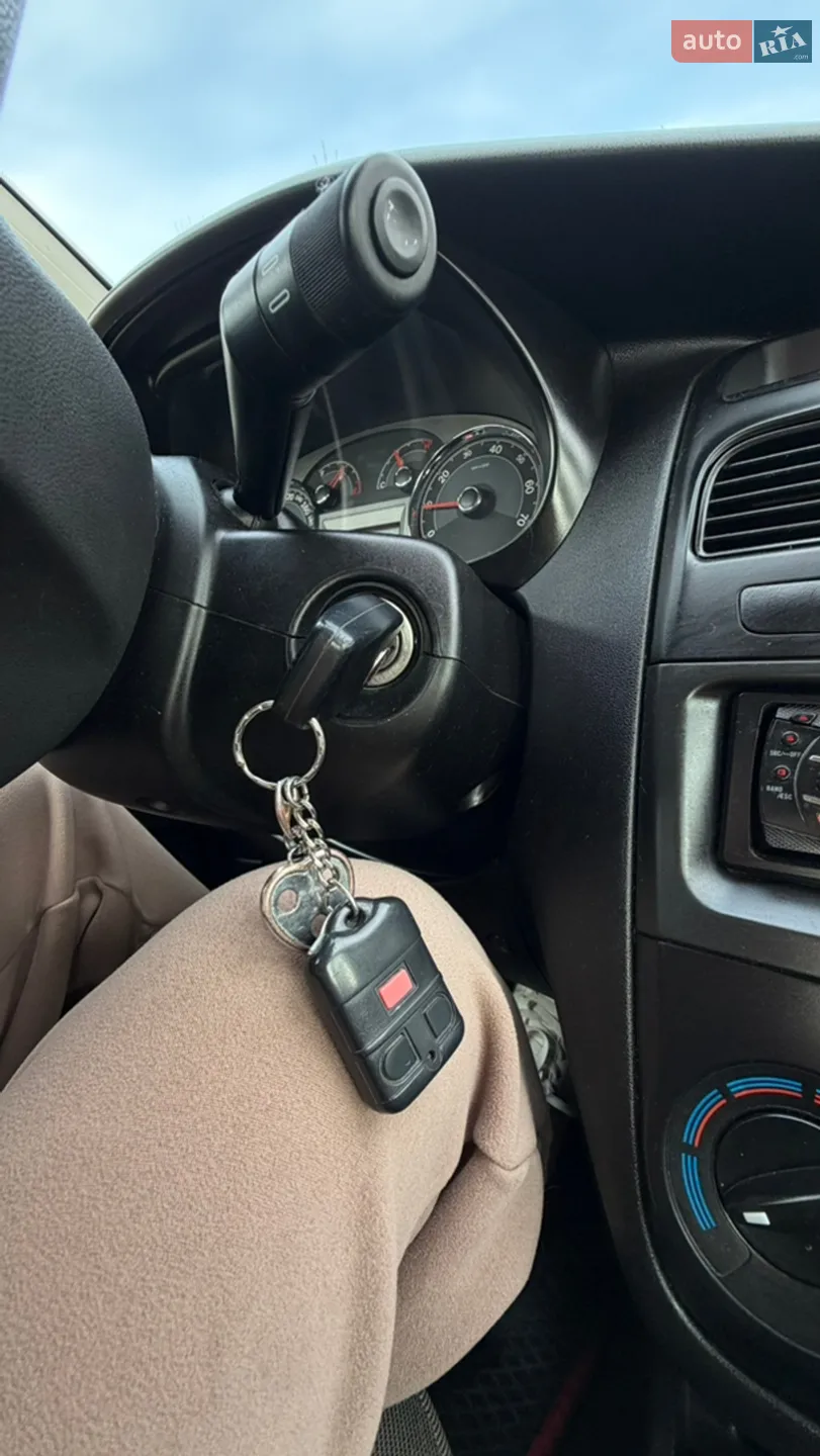 2011 Fiat Linea - мініатюра 15