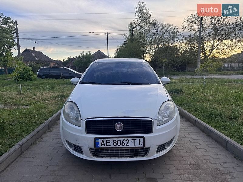 Седан Fiat Linea 2012 в Кривом Роге