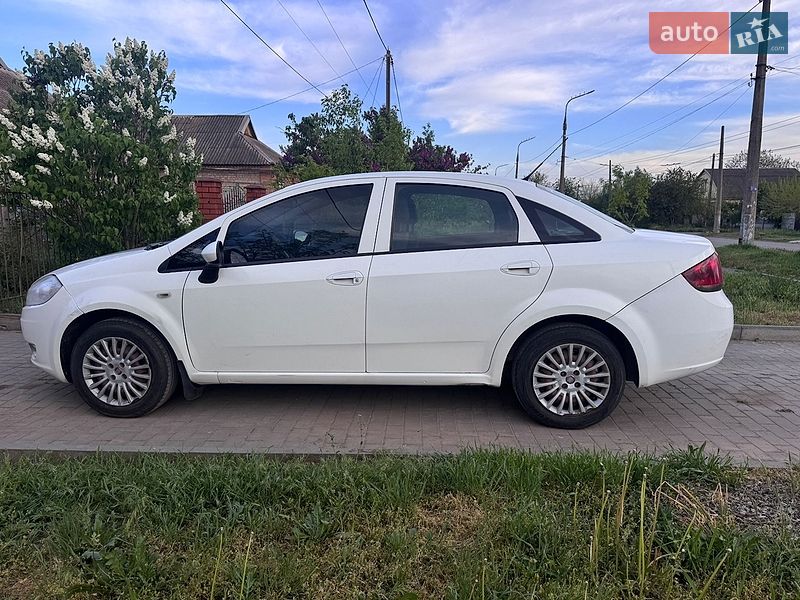 Седан Fiat Linea 2012 в Кривом Роге