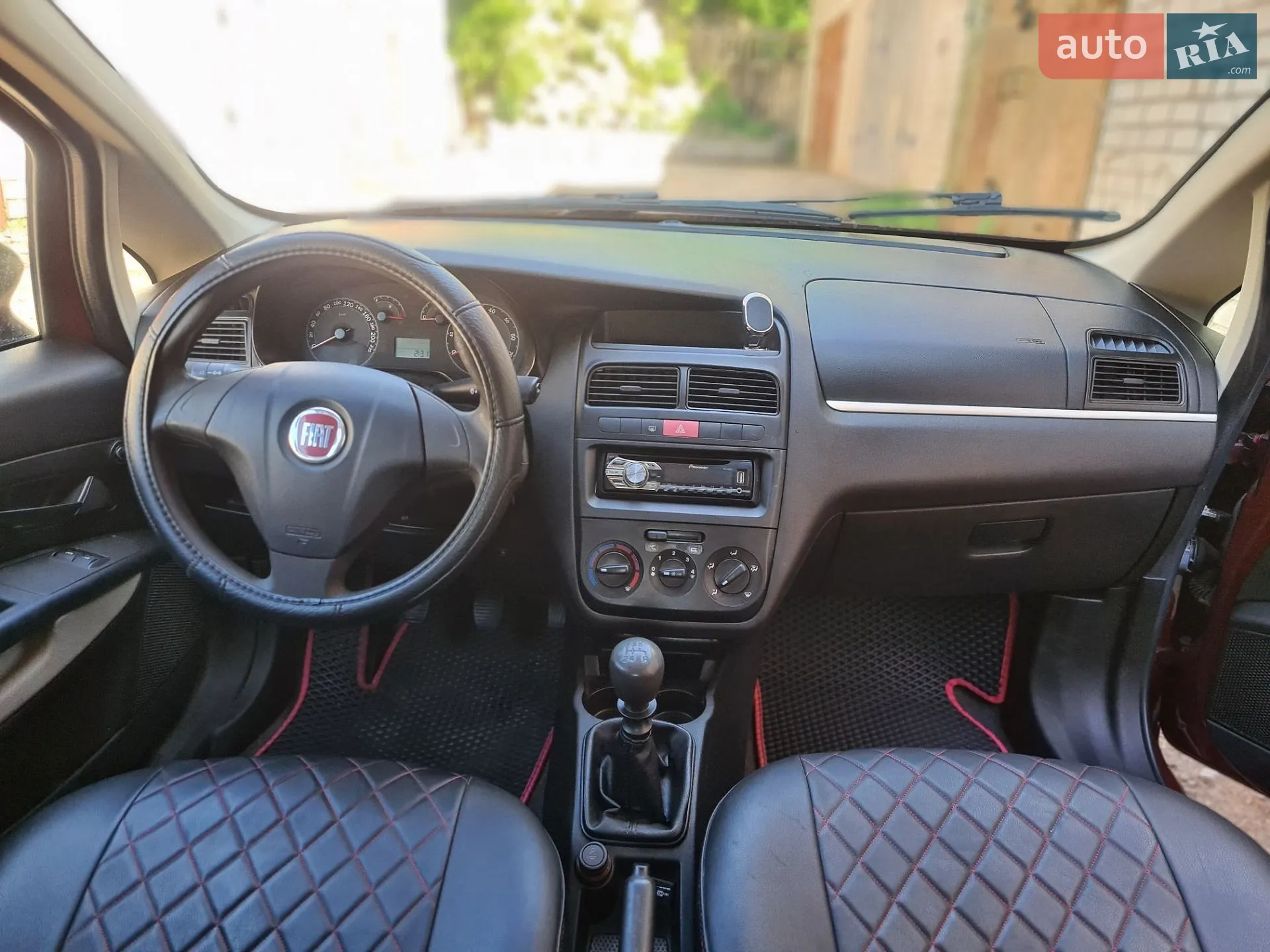 2010 Fiat Linea - мініатюра 25