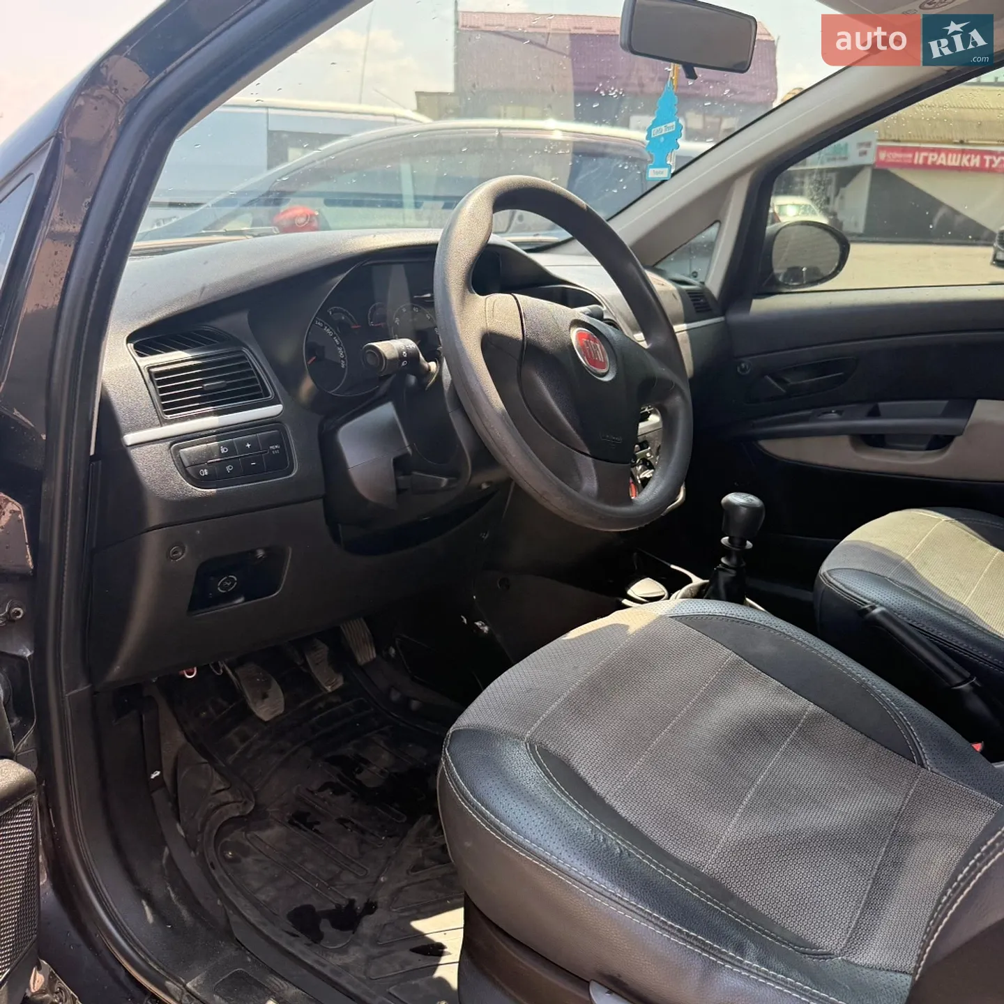 2011 Fiat Linea - мініатюра 9