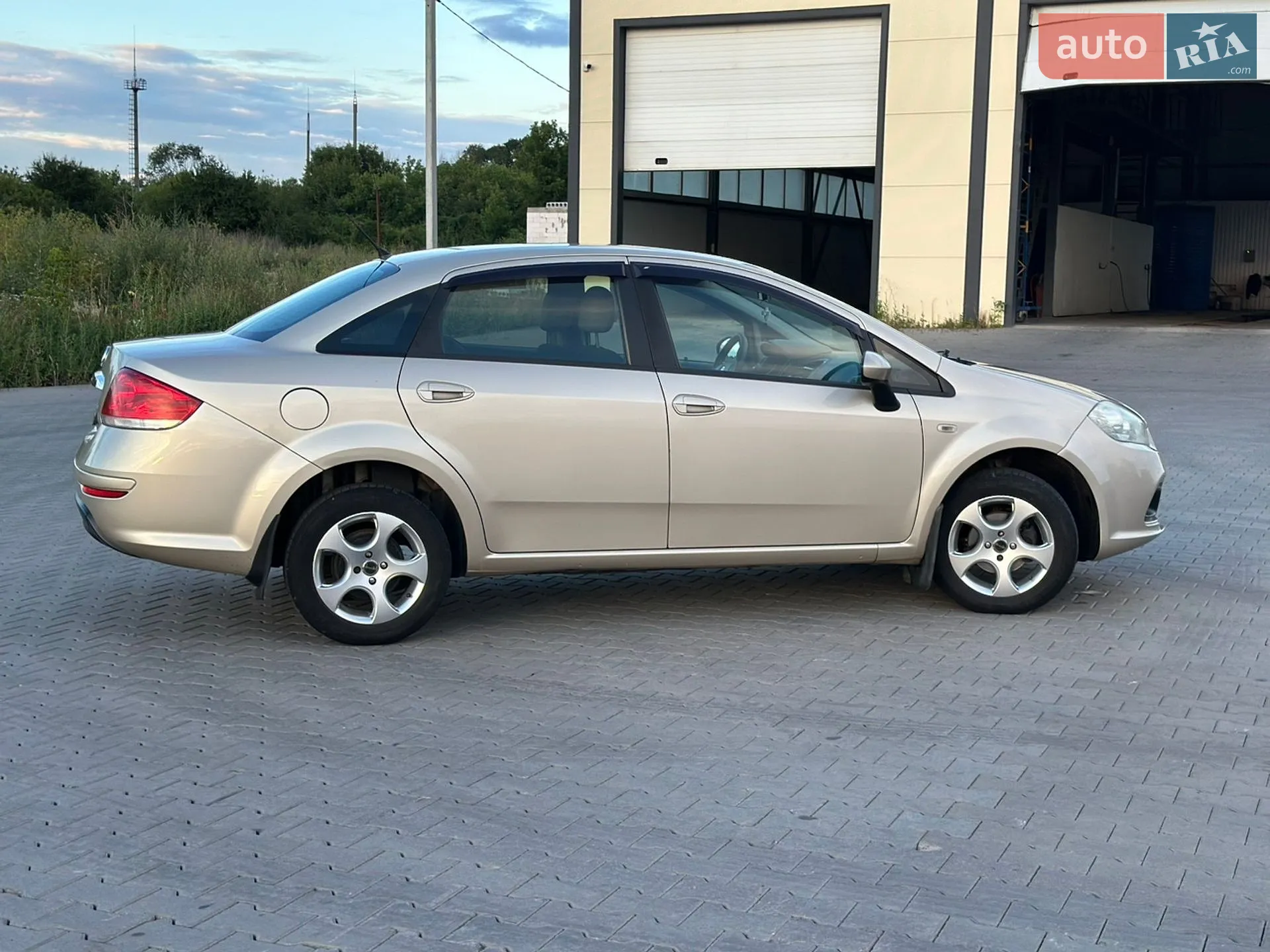 2013 Fiat Linea - мініатюра 8