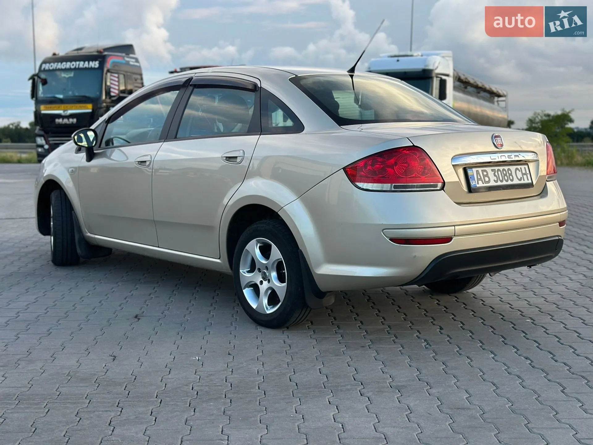 2013 Fiat Linea - мініатюра 13
