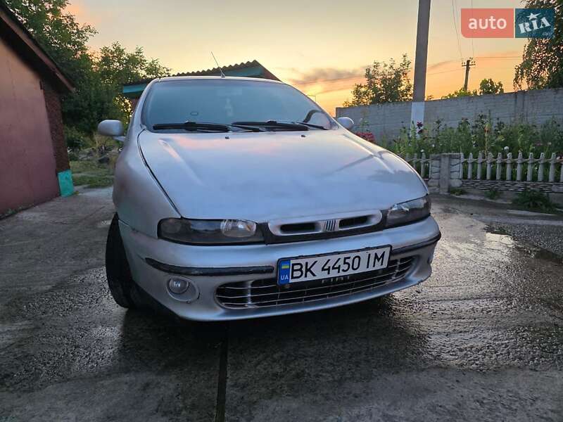 Седан Fiat Marea 2000 в Ровно