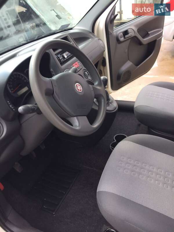 Хетчбек Fiat Panda 2012 в Хусті