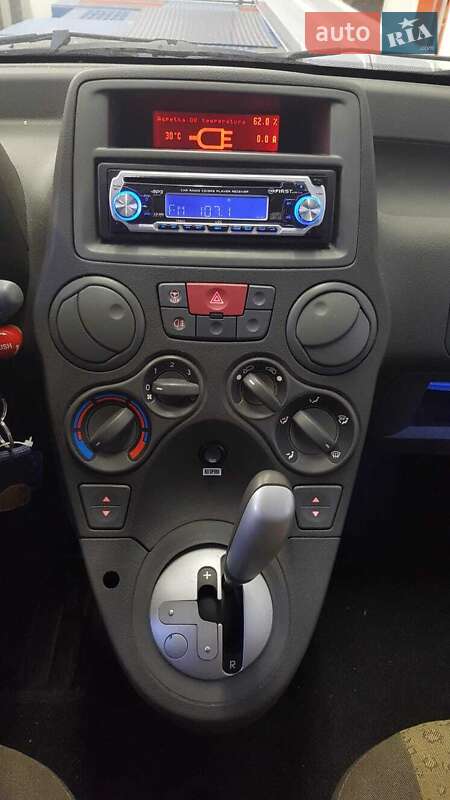 Хэтчбек Fiat Panda 2012 в Киеве фото 6 Хэтчбек Fiat Panda 2012 в Киеве