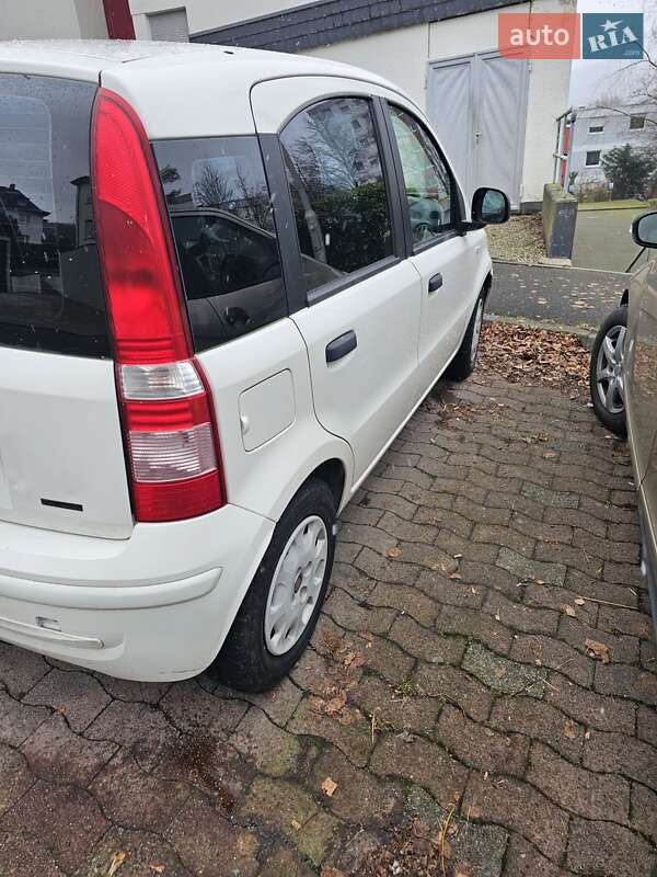 Хэтчбек Fiat Panda 2011 в Буштыне