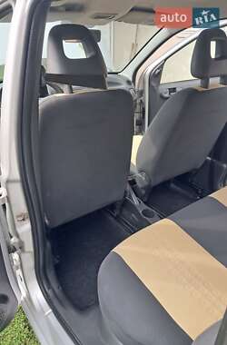 Хэтчбек Fiat Panda 2012 в 