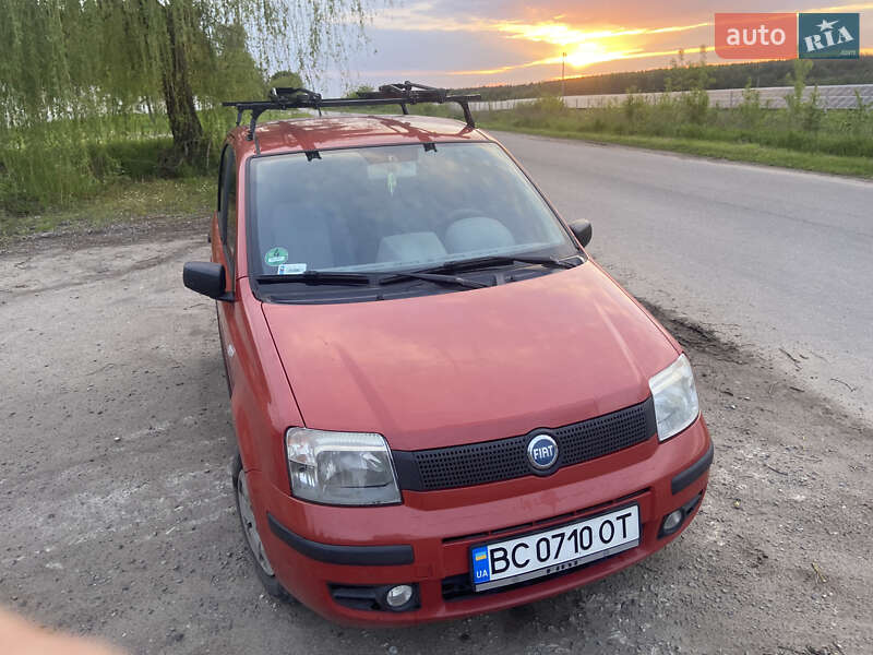 Хэтчбек Fiat Panda 2004 в 