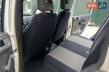 Хетчбек Fiat Panda 2011 в 