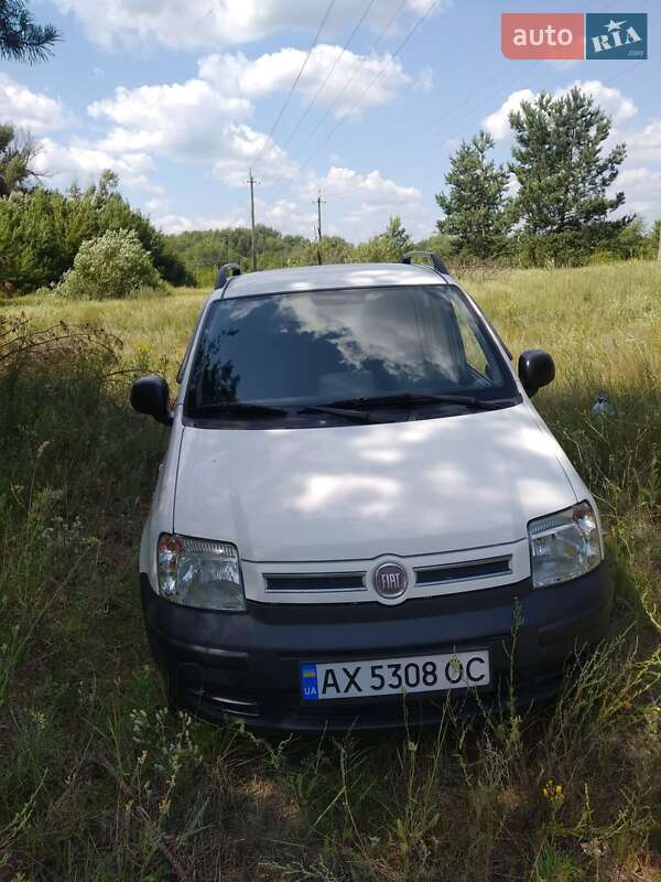 Хетчбек Fiat Panda 2010 в Краснограді