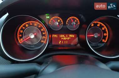Хэтчбек Fiat Punto Evo 2011 в 