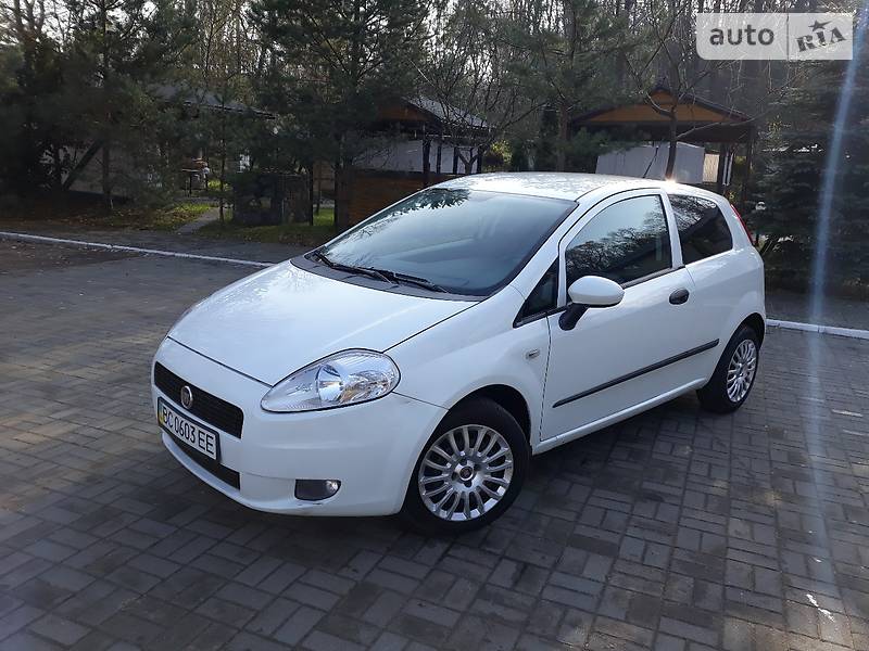 Хэтчбек Fiat Punto 2011 в Дрогобыче