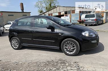 Хэтчбек Fiat Punto 2011 в Бродах