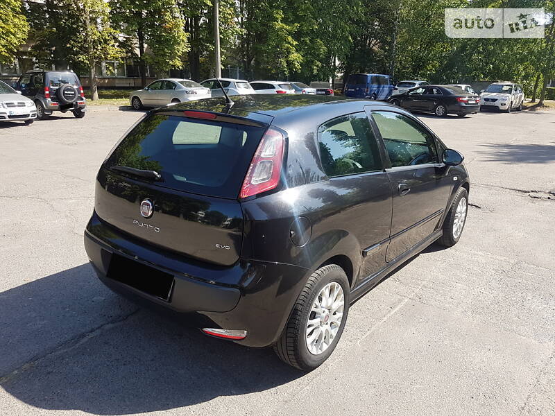Хетчбек Fiat Punto 2011 в Києві фото 11 Хетчбек Fiat Punto 2011 в Києві