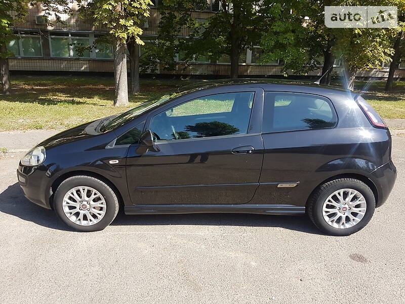 Хетчбек Fiat Punto 2011 в Києві фото 13 Хетчбек Fiat Punto 2011 в Києві