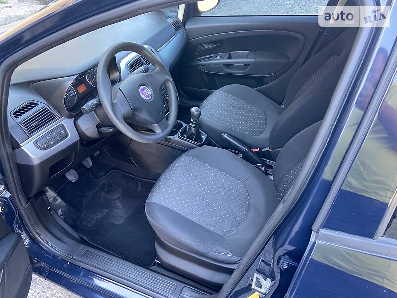 Хетчбек Fiat Punto 2009 в Рівному