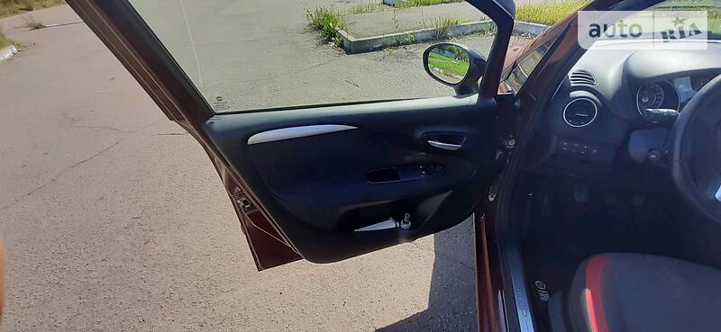 Хетчбек Fiat Punto 2012 в Шептицькому