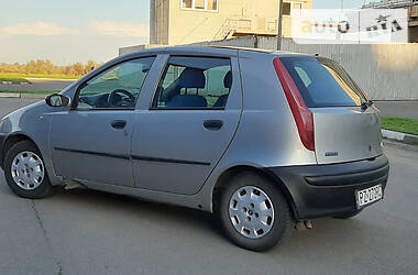 Хетчбек Fiat Punto 2001 в Києві