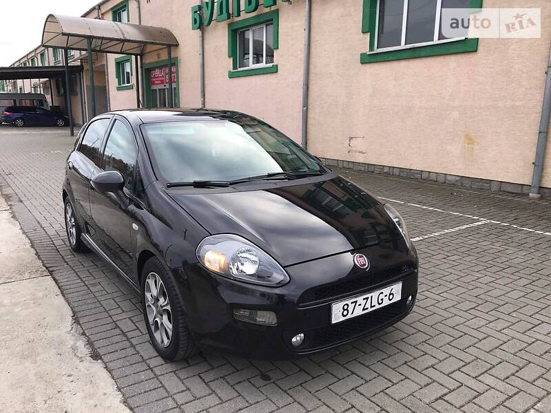 Хэтчбек Fiat Punto 2012 в Стрые