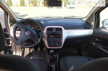 Хэтчбек Fiat Punto 2009 в Дубно