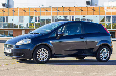 Хетчбек Fiat Punto 2008 в 