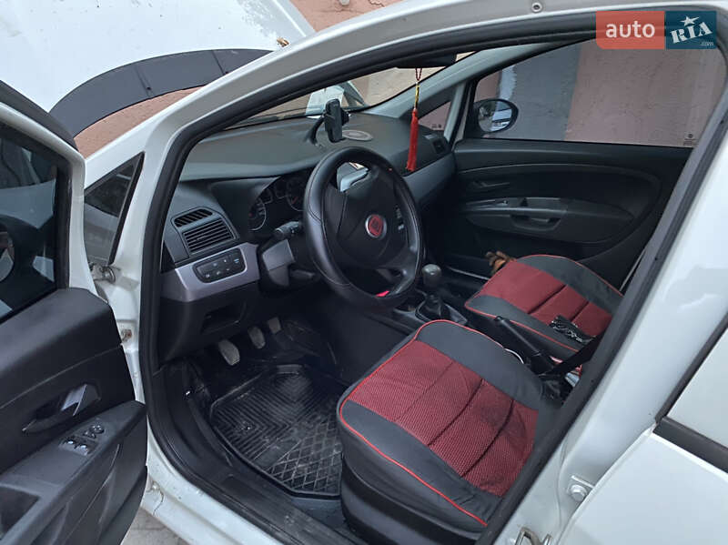 Хэтчбек Fiat Punto 2011 в Ровно
