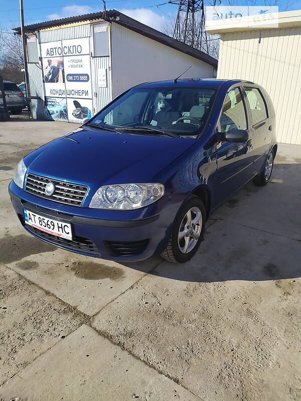 Хэтчбек Fiat Punto 2004 в Ивано-Франковске