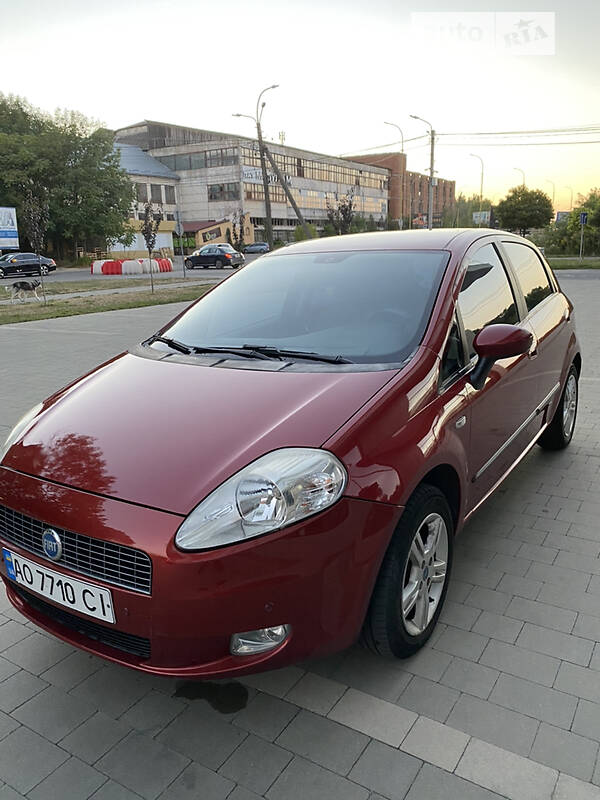 Хэтчбек Fiat Punto 2007 в Ужгороде фото Хэтчбек Fiat Punto 2007 в Ужгороде