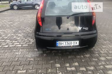 Хэтчбек Fiat Punto 2002 в Черновцах