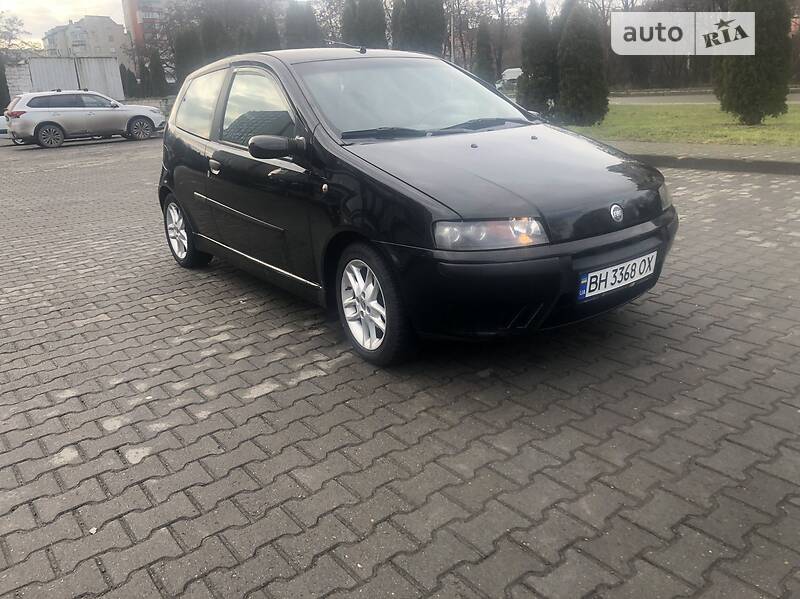 Хэтчбек Fiat Punto 2002 в Черновцах