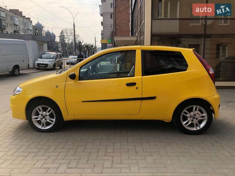 Универсал Fiat Punto 2003 в Черновцах