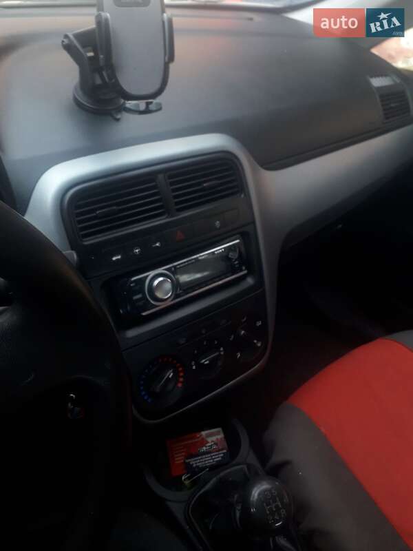 Хэтчбек Fiat Punto 2011 в Жмеринке фото 6 Хэтчбек Fiat Punto 2011 в Жмеринке