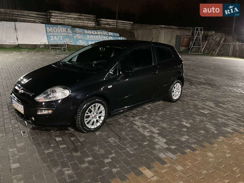 Хетчбек Fiat Punto 2011 в Запоріжжі