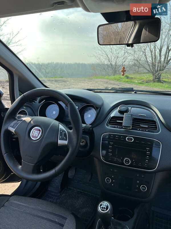Хетчбек Fiat Punto 2011 в Запоріжжі