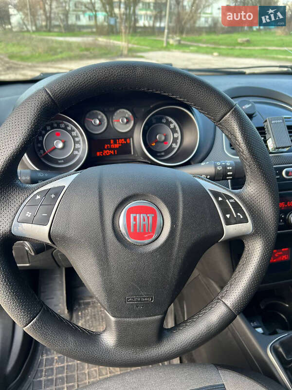 Хетчбек Fiat Punto 2011 в Запоріжжі