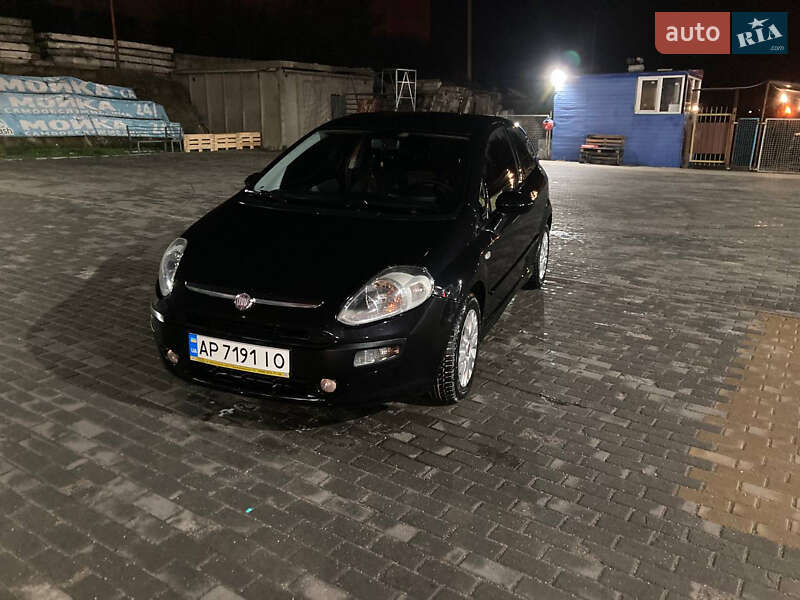 Хетчбек Fiat Punto 2011 в Запоріжжі