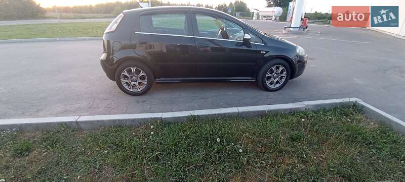 Хэтчбек Fiat Punto 2011 в Житомире