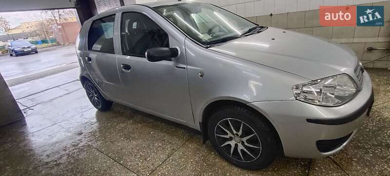 Хэтчбек Fiat Punto 2007 в Киеве