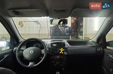 Хэтчбек Fiat Punto 2007 в 