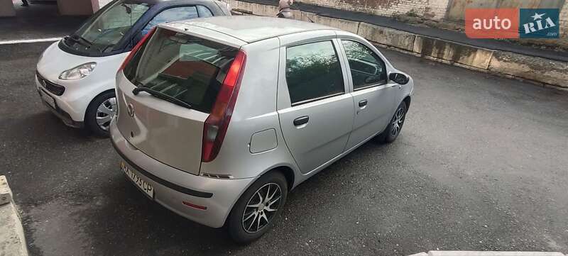 Хэтчбек Fiat Punto 2007 в Киеве