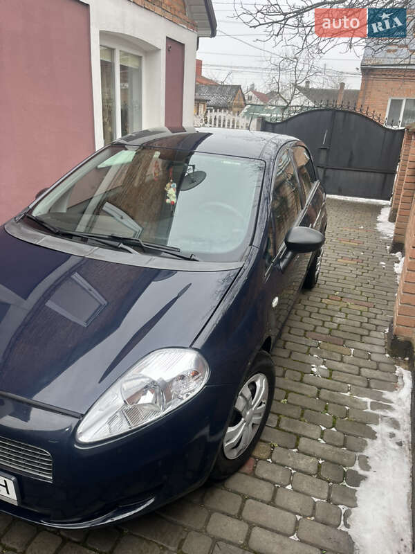 Хэтчбек Fiat Punto 2010 в Луцке
