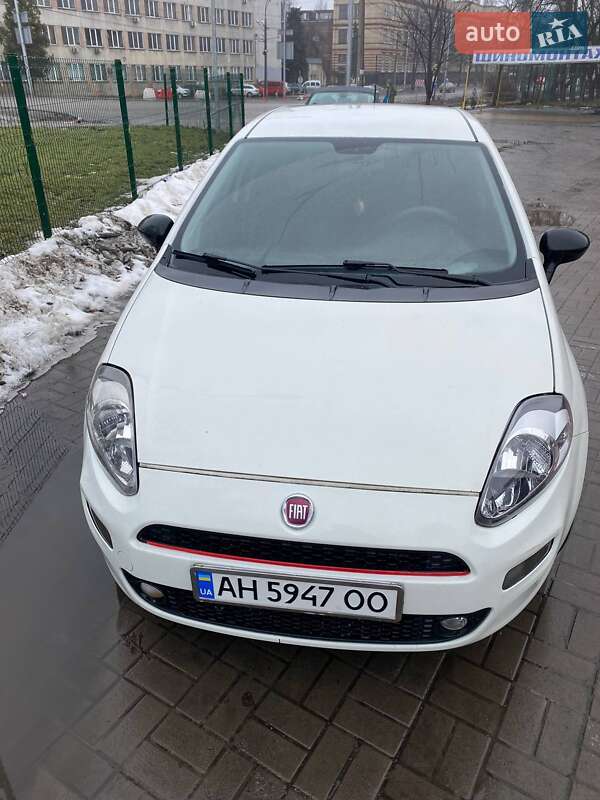 Хэтчбек Fiat Punto 2013 в Киеве