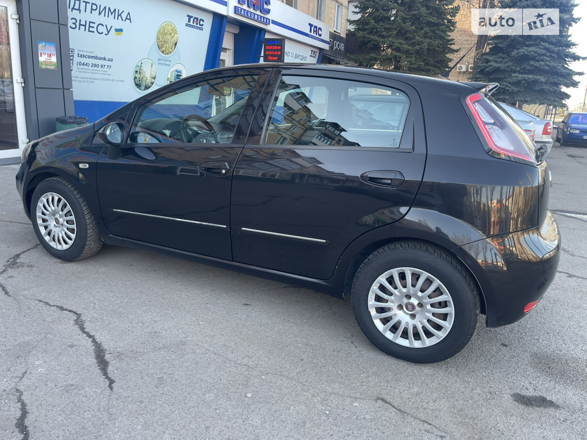 2012 Fiat Punto - мініатюра 2
