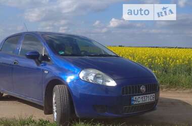 Хетчбек Fiat Punto 2009 в Нововолинську