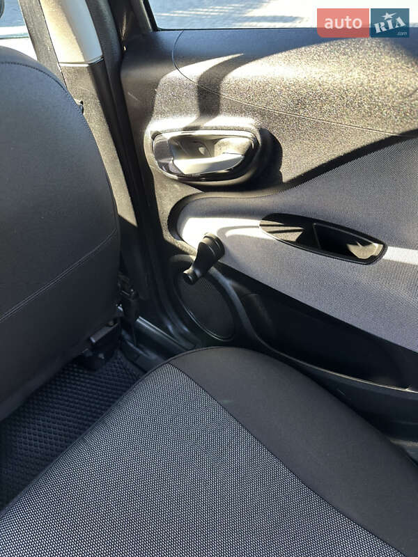 Хэтчбек Fiat Punto 2011 в Луцке