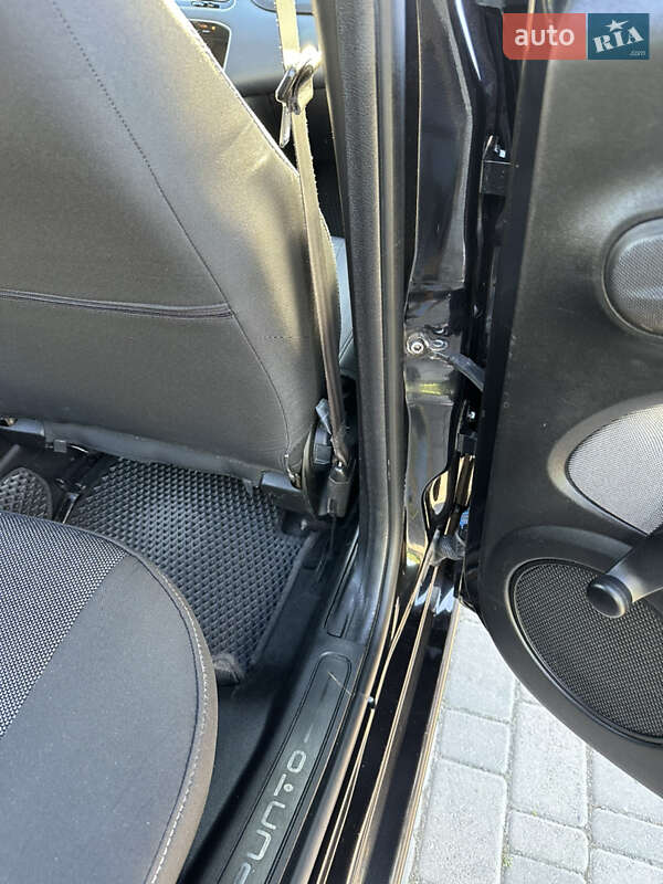 Хэтчбек Fiat Punto 2011 в Луцке