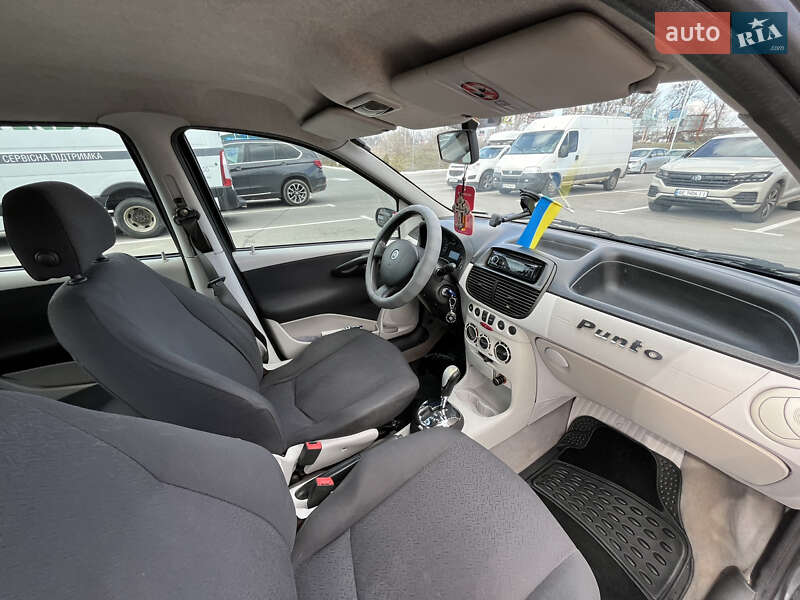 Хэтчбек Fiat Punto 2005 в Виннице